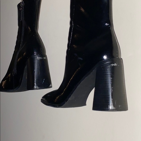 SOLD - Picture 4 of 4